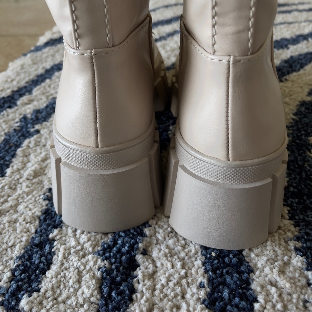 FLAT KNEE-HIGH BOOTS WITH TRACK SOLES - Picture 10 of 12